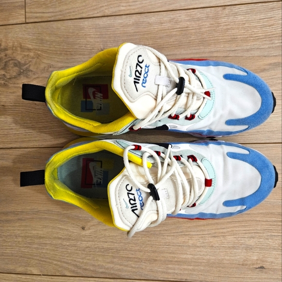 Air Max 270 React - Picture 2 of 6